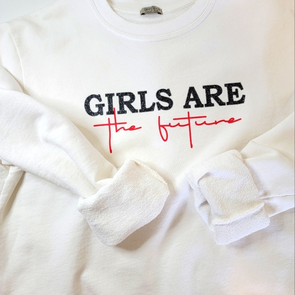 Winter White Red Girls Are The Future Cotton Sweatshirt Sz XL - Picture 4 of 9